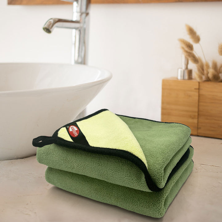 Green & Yellow Color Reversible Microfiber towel with 650 GSM (100% Microfiber, Dual-sided towels, Super Absorbent, 650 GSM, Durable and long-lasting, Anti Shrink, Quick drying, High-end reversible, Fade and Lint resistance )