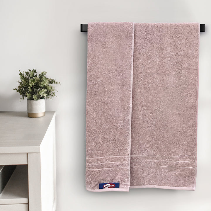 Light Pink Egyptian Cotton 650 GSM Towel (Extra-long-staple cotton loops, Unrivaled Softness, Superior Absorbency, Long-lasting Durability, Luxurious Thickness, Elegant Border Design, 650 GSM) 