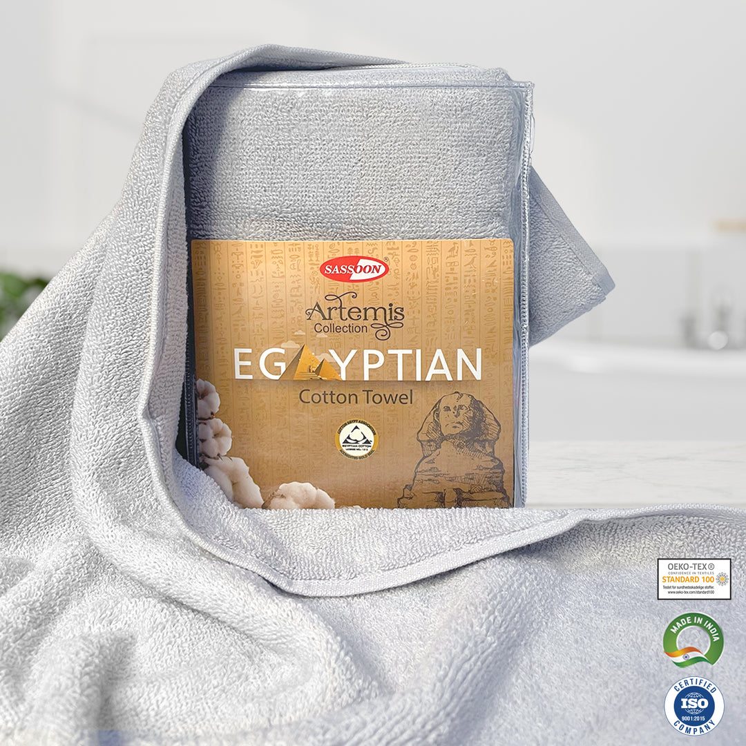 White Color Egyptian Cotton Towel with 650 GSM (Extra-long-staple cotton loops, Unrivaled Softness, Superior Absorbency, Long-lasting Durability, Luxurious Thickness, Elegant Border Design, 650 GSM) 