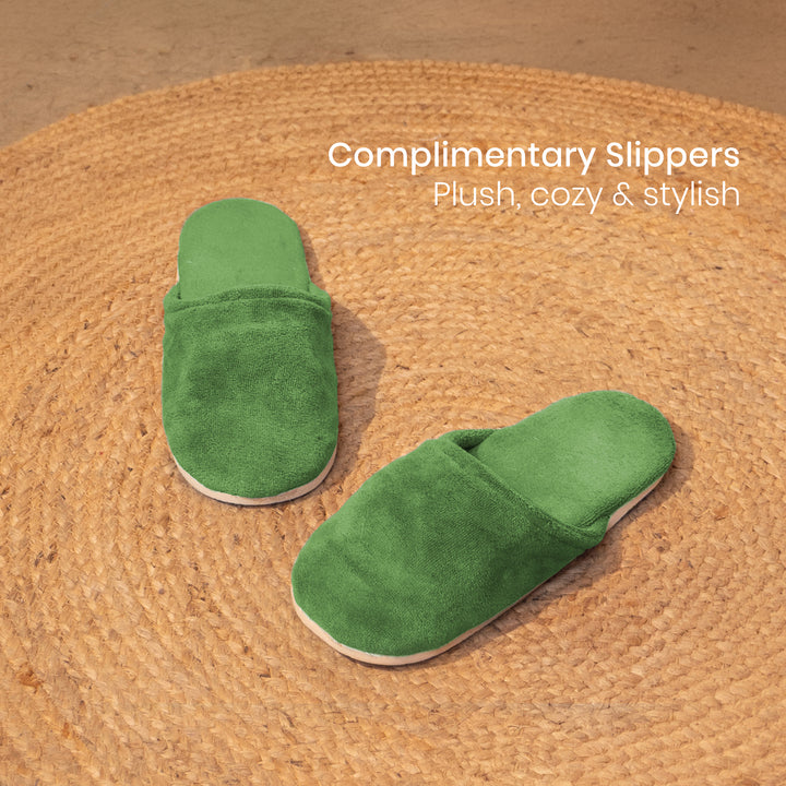 Caldezonia Unisex Microfiber Bathrobe with Slippers