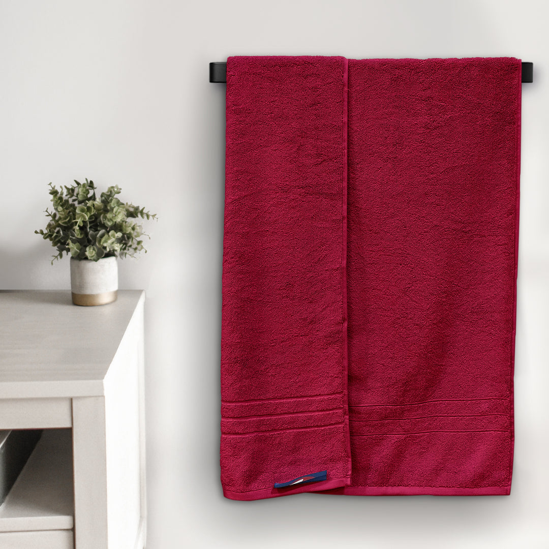 Maroon Egyptian Cotton Towel with 650 GSM (Extra-long-staple cotton loops, Unrivaled Softness, Superior Absorbency, Long-lasting Durability, Luxurious Thickness, Elegant Border Design, 650 GSM) 