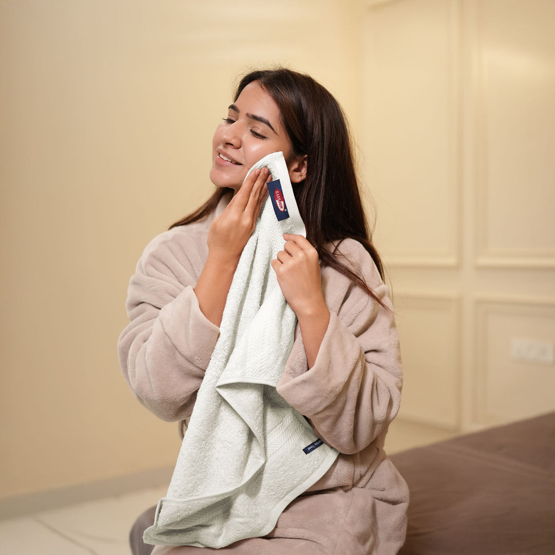 Spur Bamboo Bath Towel in 525 GSM