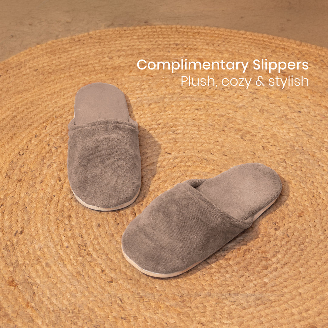 Caldezonia Unisex Microfiber Bathrobe with Slippers
