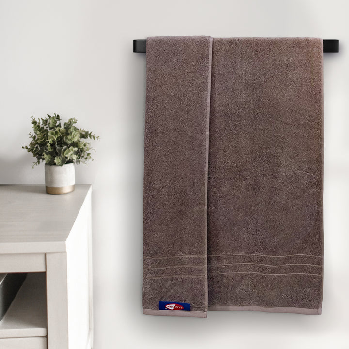 Brown Egyptian Cotton Towel with 650 GSM (Extra-long-staple cotton loops, Unrivaled Softness, Superior Absorbency, Long-lasting Durability, Luxurious Thickness, Elegant Border Design, 650 GSM) 