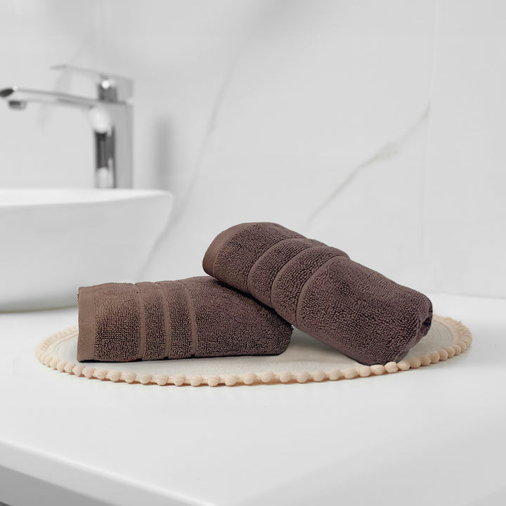 Brown Egyptian Cotton Hand Towel Set 650 GSM (Extra-long-staple cotton loops, Unrivaled Softness, Superior Absorbency, Long-lasting Durability, Luxurious Thickness, Elegant Border Design, 650 GSM) 