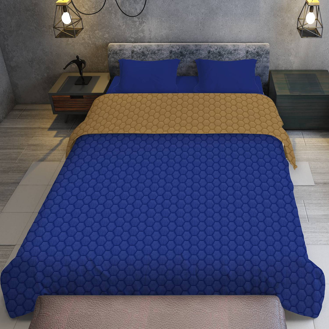 Reversible AC Quilt by Sassoon Blue