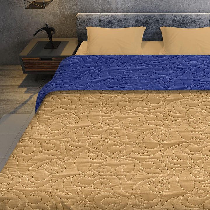 Reversible AC Quilt by Sassoon Brown