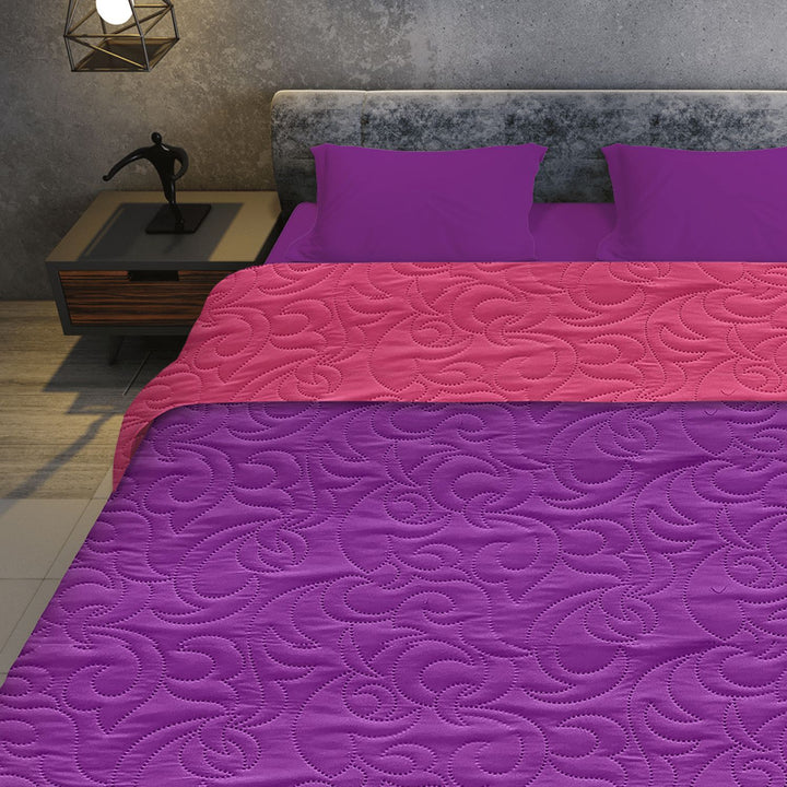 Reversible AC Quilt by Sassoon