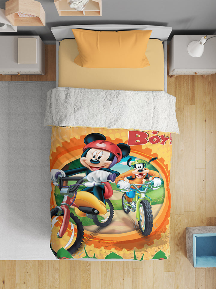 Disney Mickey Mouse Printed Single Bed Blanket ( 100% polyester fabric, ultrasoft, warm and comfortable, Size : 140 cm x 220 cm) 