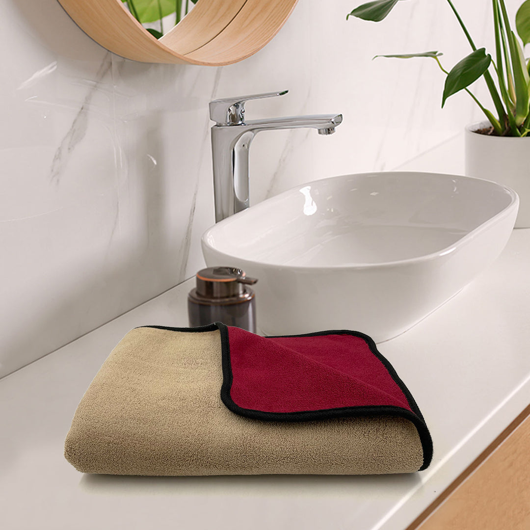 Beige & Red Color Reversible Microfiber towel with 650 GSM (100% Microfiber, Dual-sided towels, Super Absorbent, 650 GSM, Durable and long-lasting, Anti Shrink, Quick drying, High-end reversible, Fade and Lint resistance )