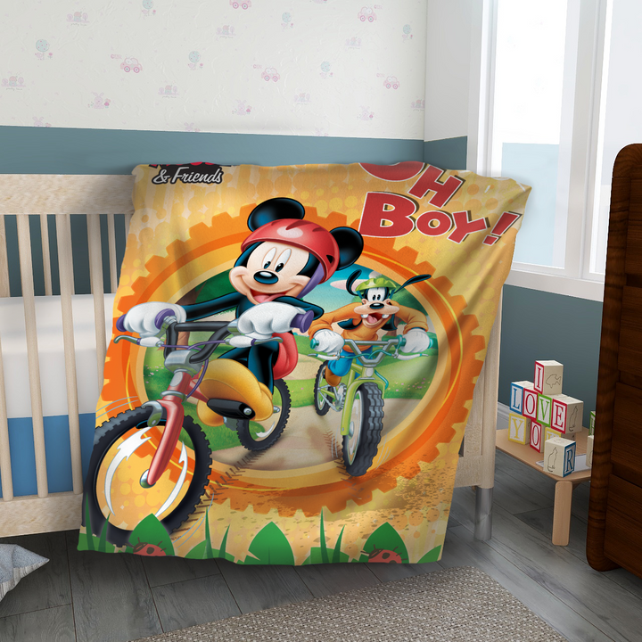 Disney Mickey Mouse Baby Blanket in 100% Polyester by Sassoon Fab (100 cm x 140 cm) multipurpose use. 