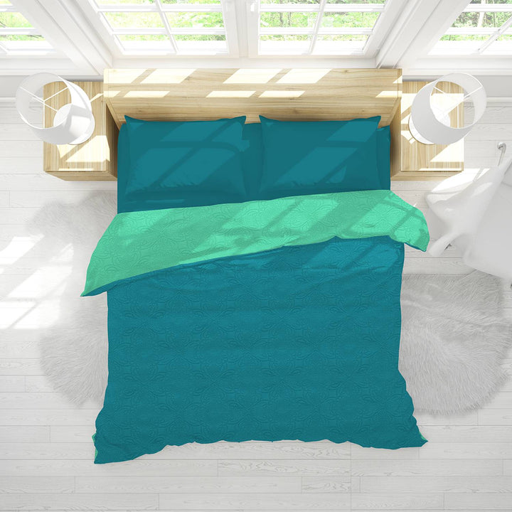 Reversible AC Quilt by Sassoon Green