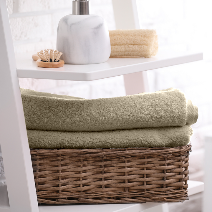 Cream Color Hypoallergenic Bamboo Towel with 525 GSM ( Bamboo & Cotton Blend Fibre, Odor Free, Antimicrobial Properties, Hypoallergenic, Fast Drying, Eco Friendly )